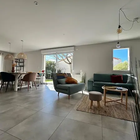 別荘 La Maison Familiale Pour 8 Proche De La