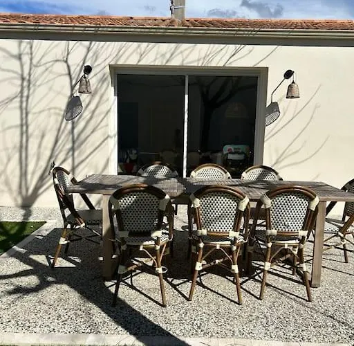 La Maison Familiale Pour 8 Proche De La