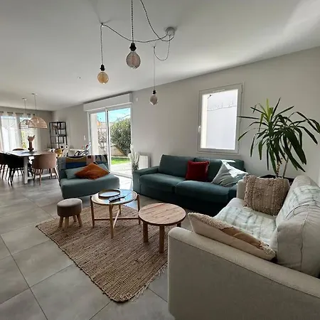 Ferienhaus La Maison Familiale Pour 8 Proche De La