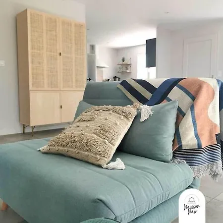 La Maison Familiale Pour 8 Proche De La