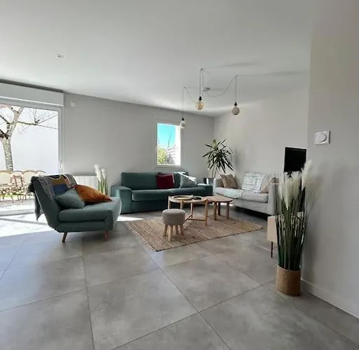 Prázdninový dům La Maison Familiale Pour 8 Proche De La *